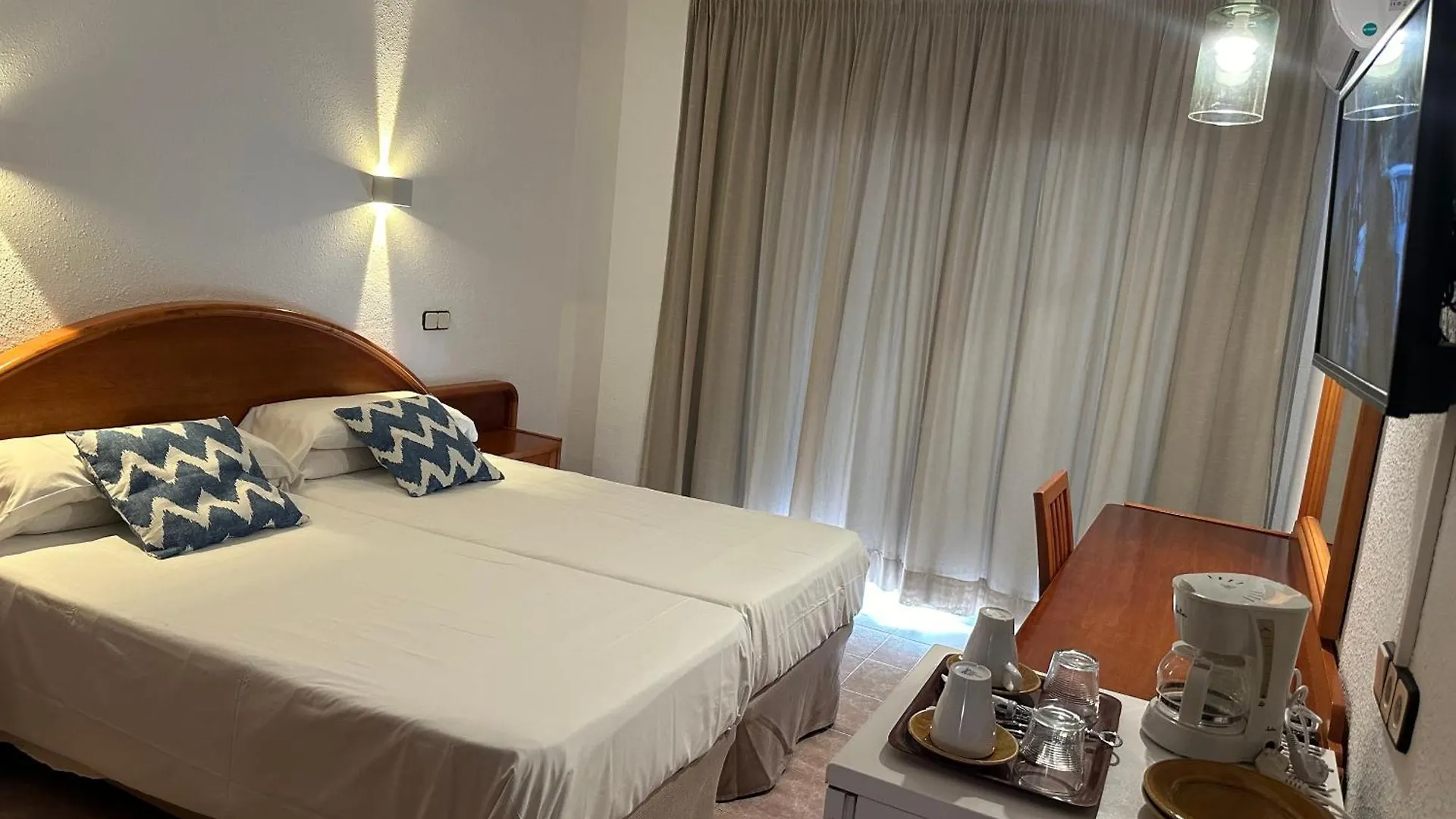 Hostal De La Caravel-La Cala D´Or 0*,  Spanje