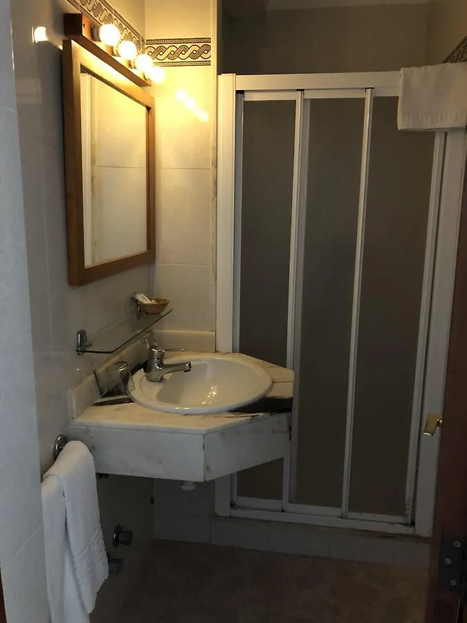 Hostal De La Caravel-La Cala D´Or 0*,