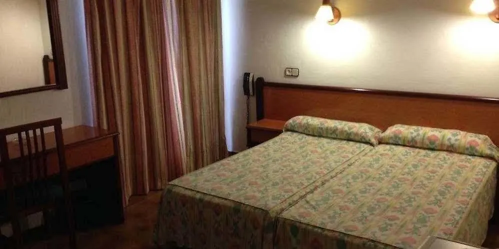 Hostal De La Caravel-La Cala D´Or Maison d'hôtes