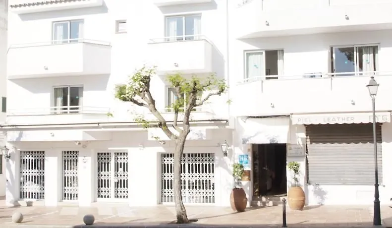 Guest house Hostal De La Caravel-La Cala d'Or